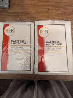 Room and Retreat Twin size Mattress Protector