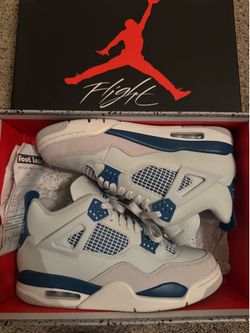 Jordan 4 “military blue”