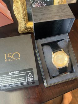 BULOVA    wristwatch.
