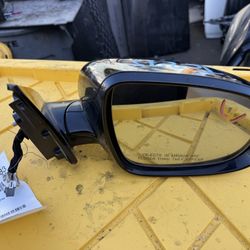  Kia Sorento Door Mirror Passenger Side RH Black w/ turn signal 2016 - 2020 ; JC275 