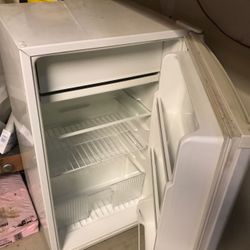 Mini fridge