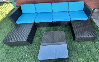 Beautiful Wicker Modular Patio Set