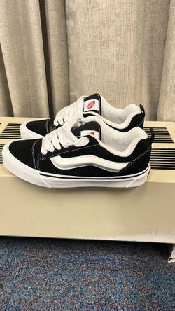 Vans Knu Skool Size 9.5