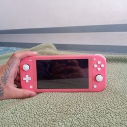 Nintendo Switch Lite Pink