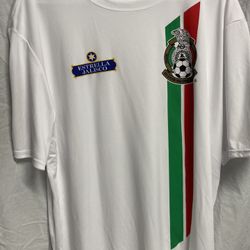 Estrella Jalisco Dry Fit Men’s XL Shirt