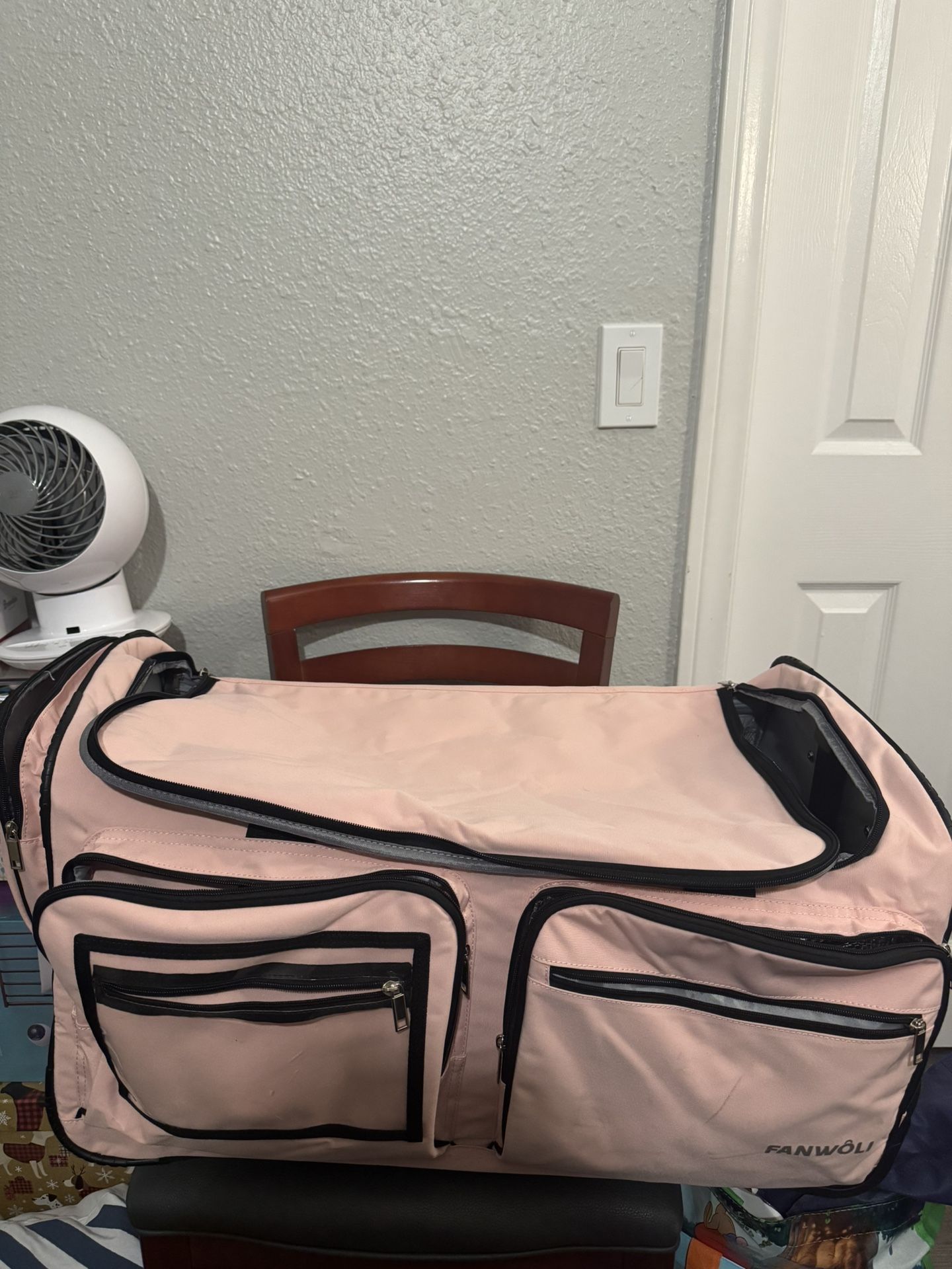 Luggage W Hanging Rods