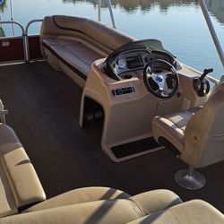 Pontoon Suntracker 2015