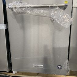 Kitchen Aid Dishwasher In Stainless Steel New Open Box