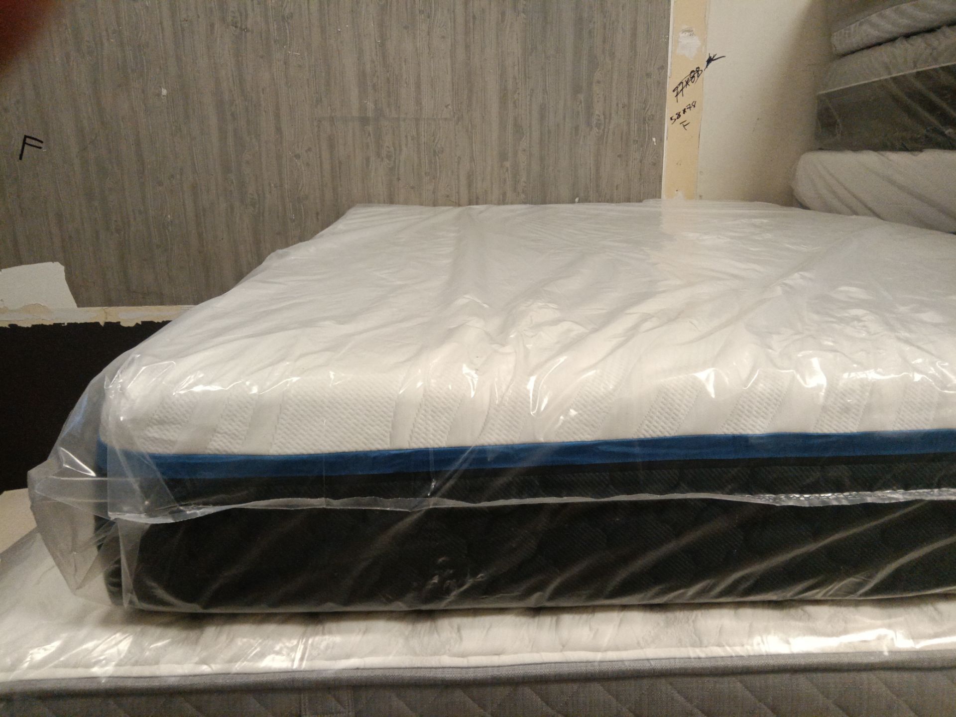 ๐ฅ๐ฅ๐ฅ $169 memory foam available full size $169 ๐ฅ๐ฅ๐ฅ