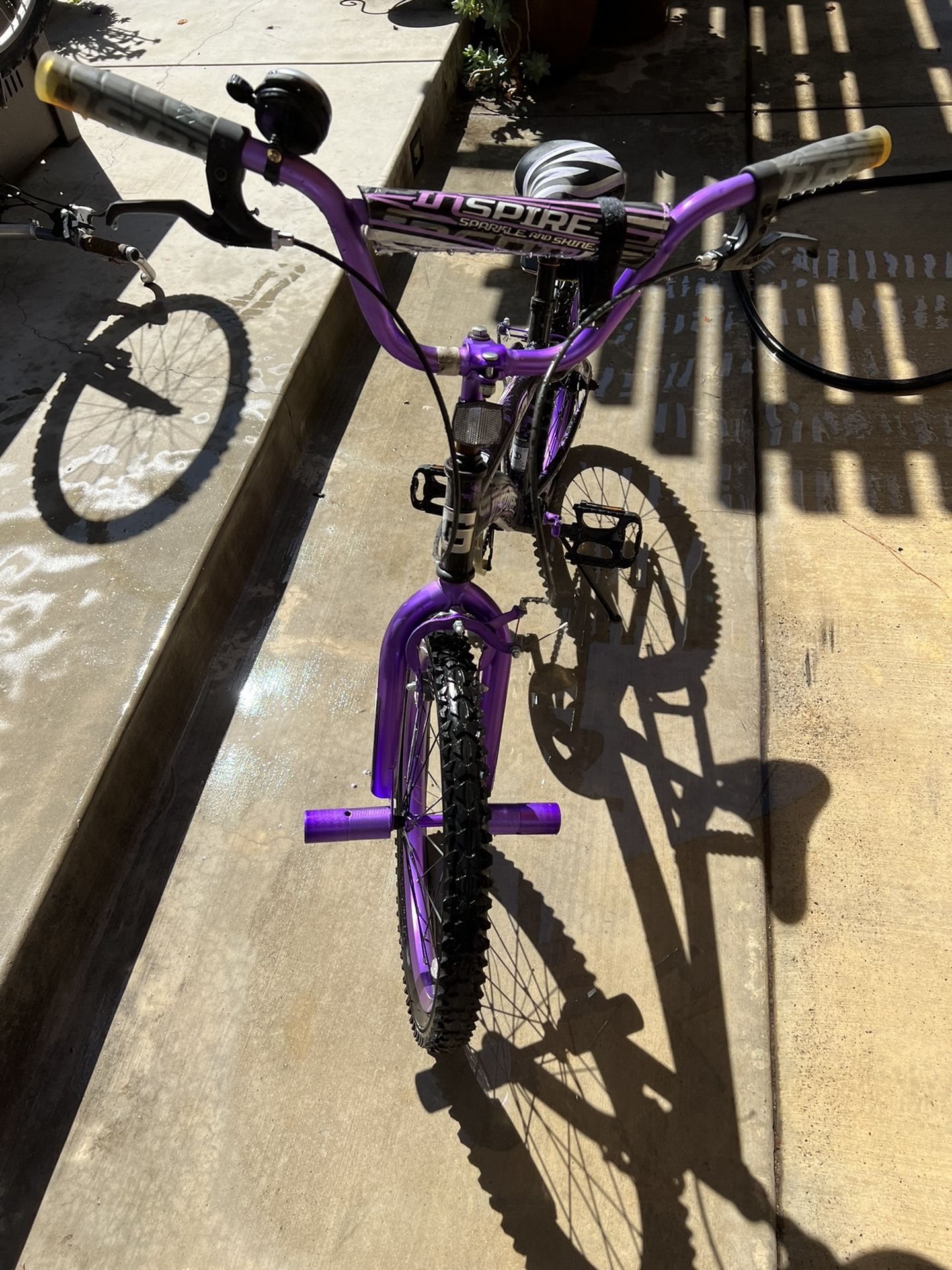 Genesis Inspire 20" Bike