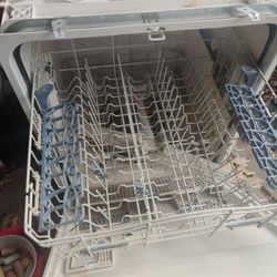 Whirlpool Dishwasher 