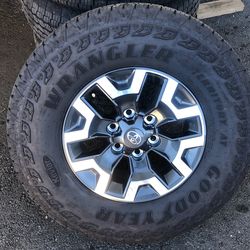 Factory Toyota Rims & Tires 2021