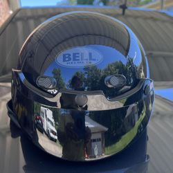 Bell Motorcycle Helmet (Small)