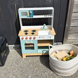 Tender Leah Kitchen Playset - $50