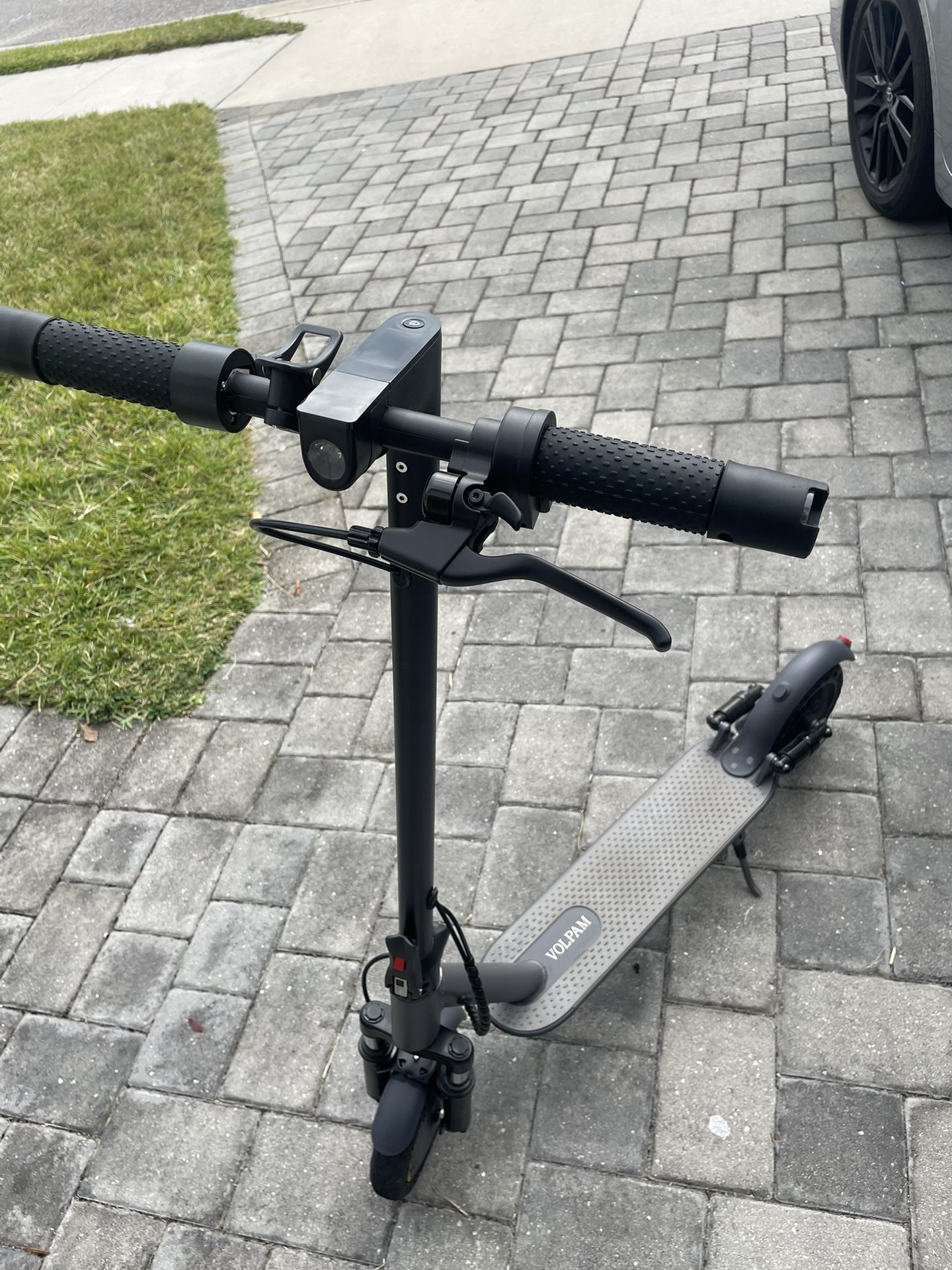 Adult Scooter!   New W/charger 