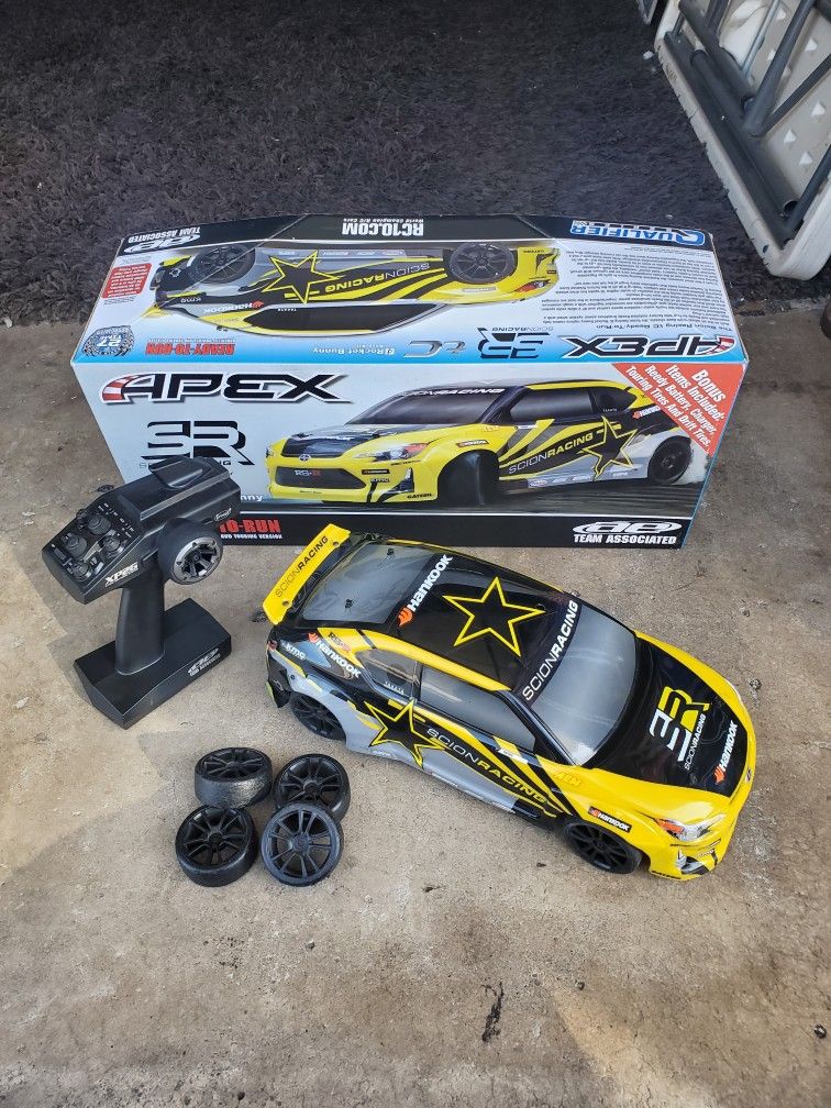 RC Car Team Associated Brushless 4wd