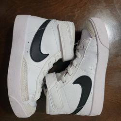 Used Nike shoes