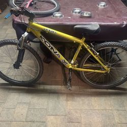 Kona Stuff Mountain Bike 24” Red Fat Bars 