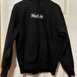 Used Supreme Box Logo Hoodie Medium 