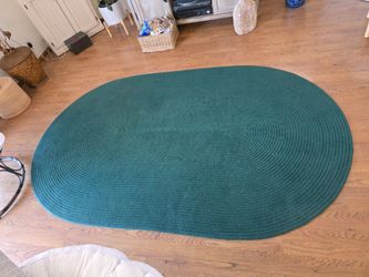 Heavy green rug