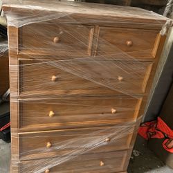 Cabinets/dresser