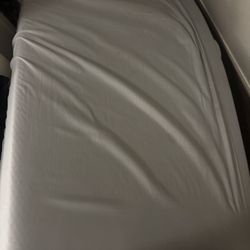 2 twin beds