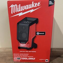 Milwaukee M18 18V Lithium-Ion Cordless Wireless Bluetooth Jobsite Speaker (Tool-Only) 2954-20