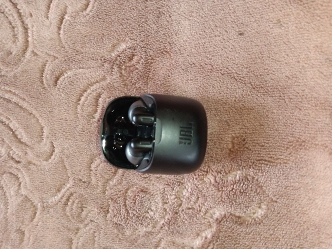 JBL Air Pods Perfect Condition
