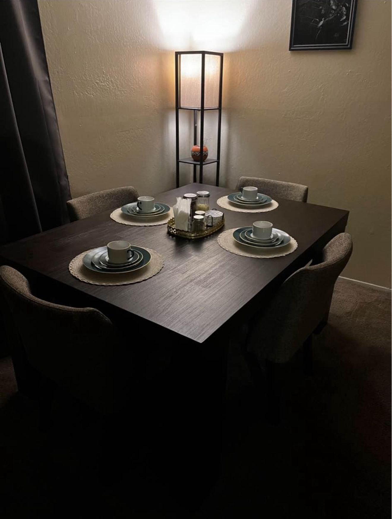 Beautiful Espresso Dining Table W/ 4 Chairs