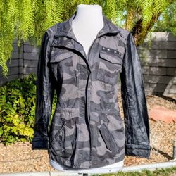 Ashley Women's Small Camo Pleather Sleeves Cinch Waist Zip-Up Jacket Coat GUC