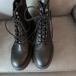 Black Boots, Women’s