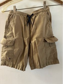 1262. Boys khaki Tommy Hilfiger cargo short size 7. $5.00