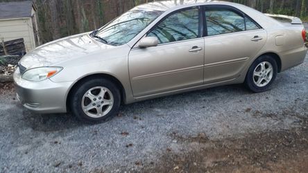 02 toyota camry very nice