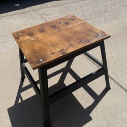 Work end table  24”x20”x24” tall