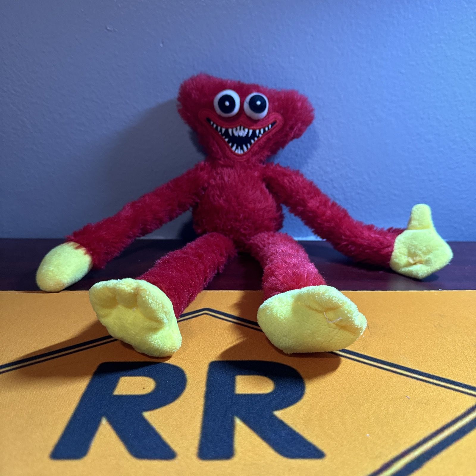Red Huggy Wuggy Red Plush 14” Attach Connect Hug Hands Arms EUC Doll Toy