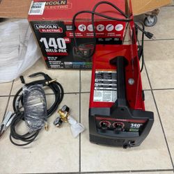Lincoln Weld-Pak 140 Amp MIG and Flux-Core Wire Feed Welder, 115V, Aluminum Welder with Spool Gun sold separately