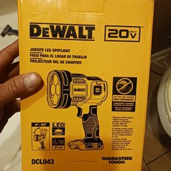 NEW**DeWalt 20V Spotlight**NEW