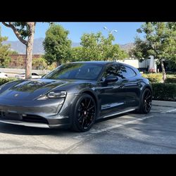 For Sale Porsche Taycan Klassen ID F07R With Tires