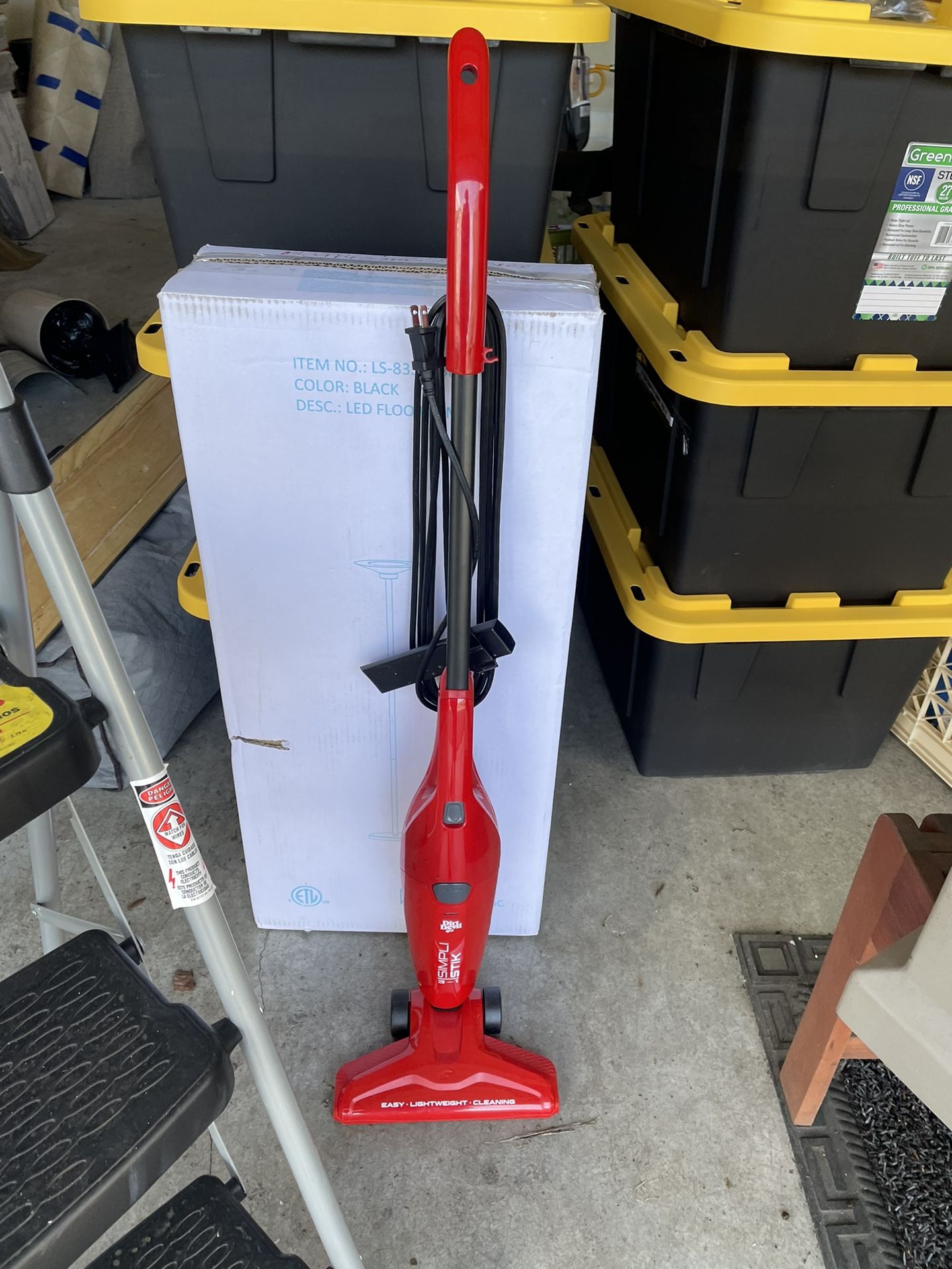 Dirt Devil Vacuum