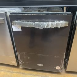 Whirlpool 24 Inch Wide Black Stainless Steel Dishwasher 