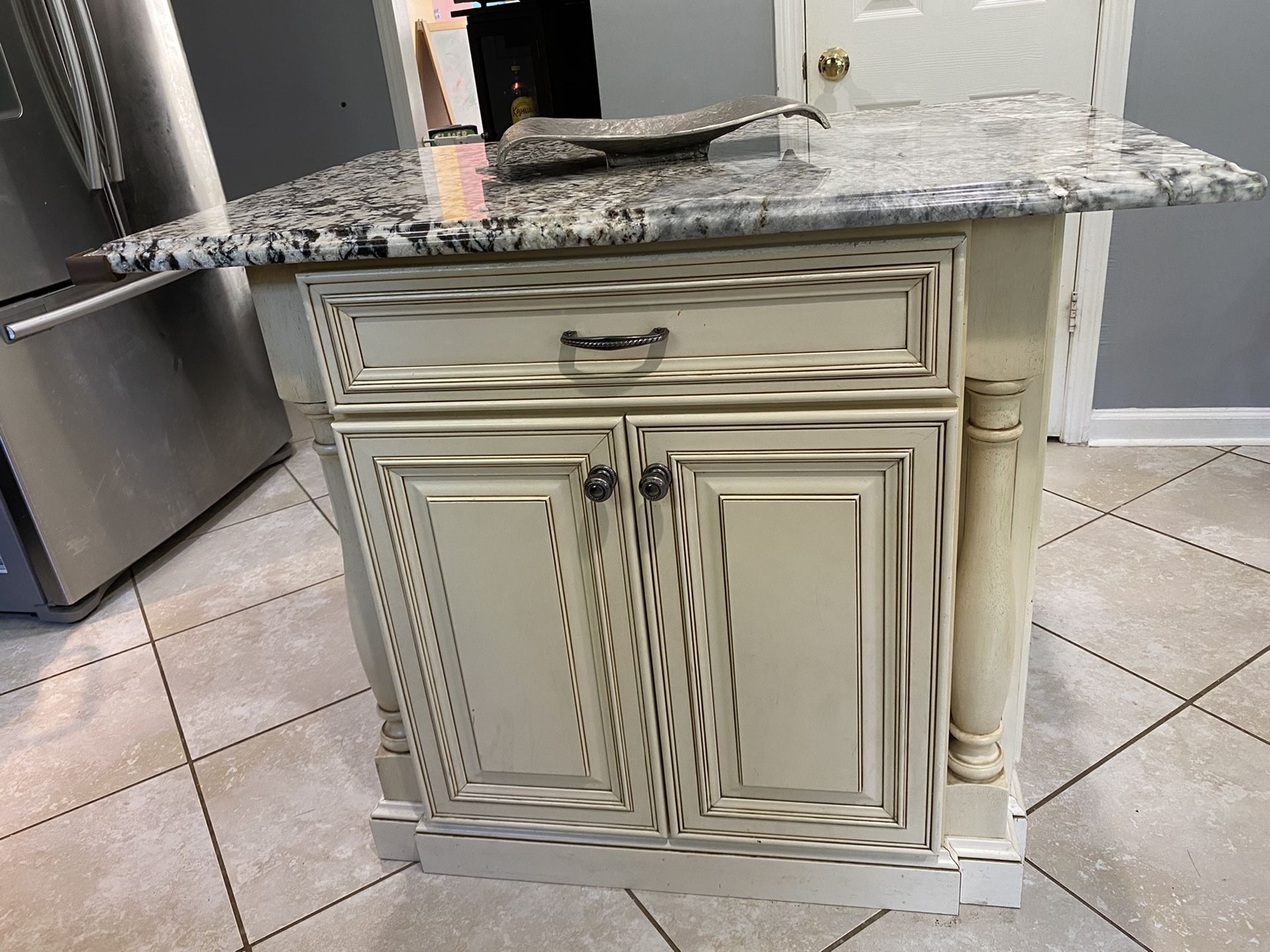 Kitchen Island with Semi exotic Quartz top