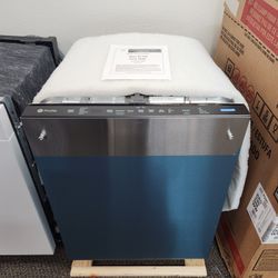 Profile 24 in Smart Built-In Top Control
Fingerprint Resistant Stainless Dishwasher wl
Microban Technology 44 dBA