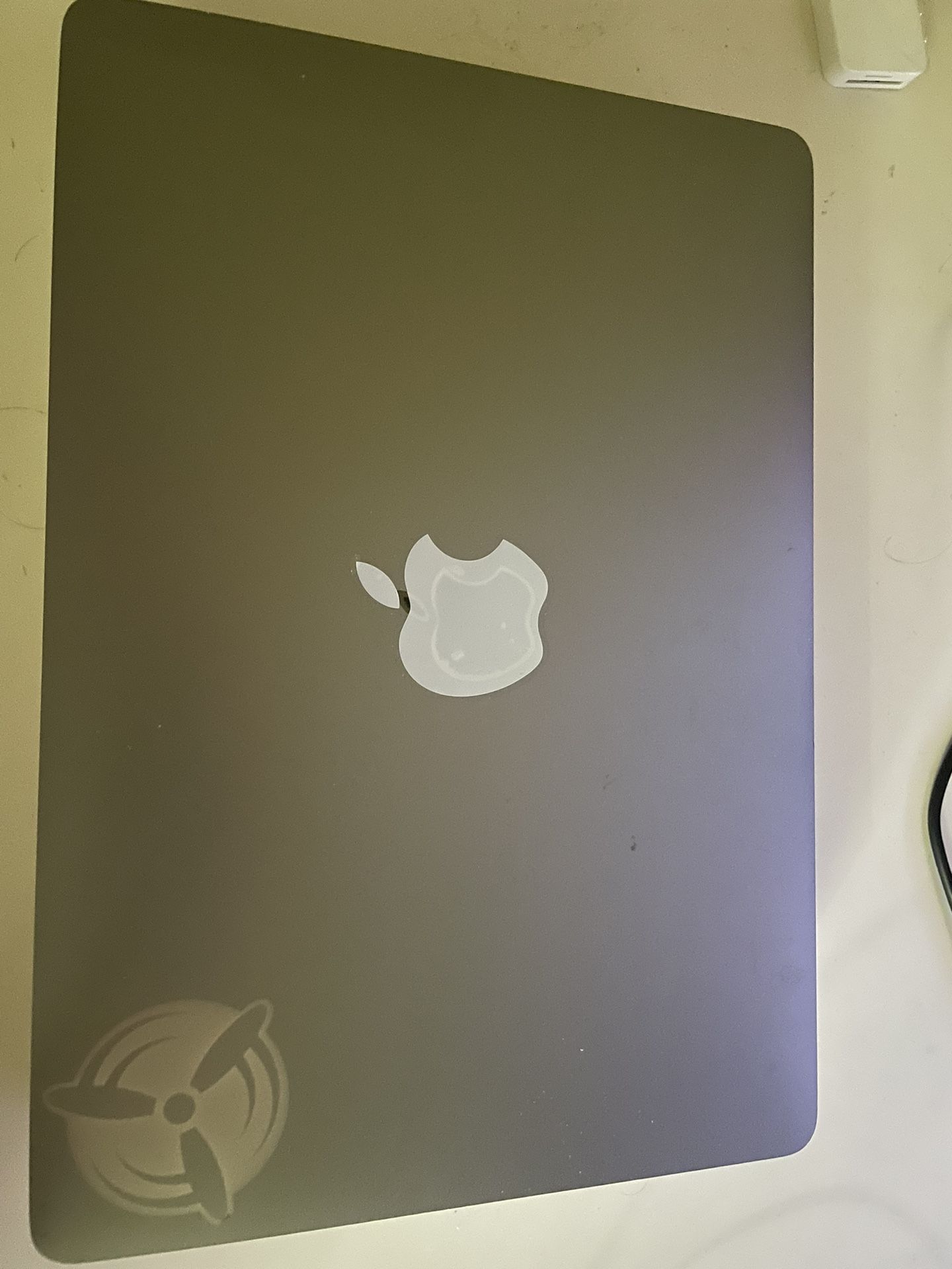 2018 Macbook Pro  13 Inch