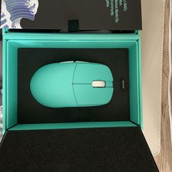 Atlantis mini Pro 4k Wireless Gaming mouse