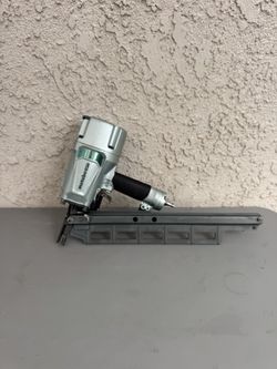 Metabo HPT 3-1/4-in 21 -Degree Pneumatic Roundhead Framing Nailer