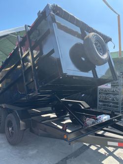 Smooth dump trailer