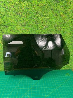 2012-2019 Range Rover Evoque L538 Rear Left Driver Side Door Window Glass OEM