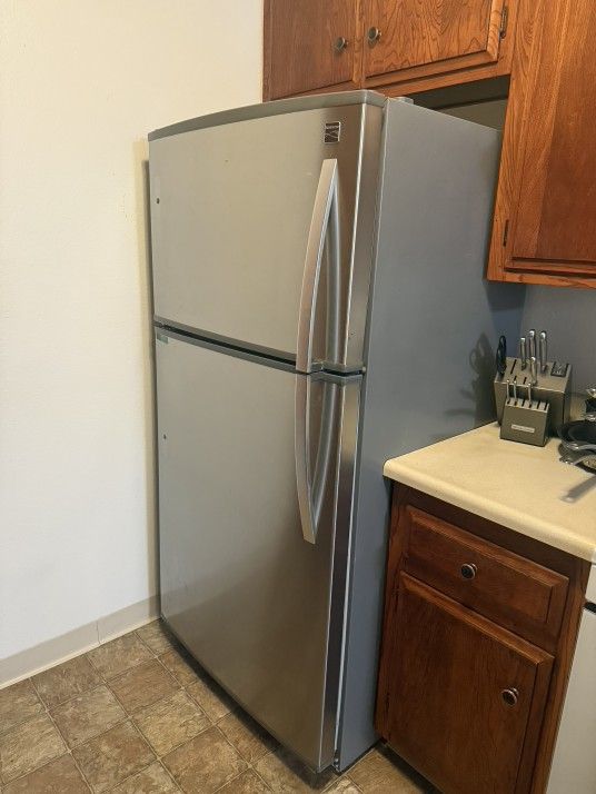 Kenmore Refrigerator 