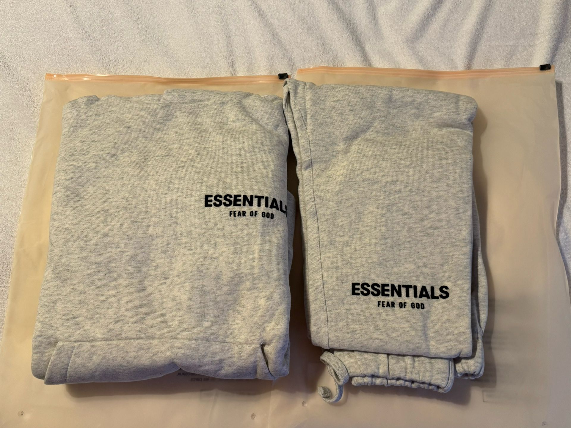 KIDS Fear of God Essentials Hoodie (2022) Light Oatmeal