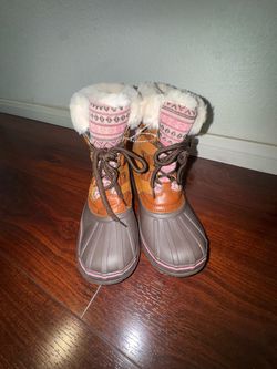 Girls Winter Snow Boots with Faux Fur Cuff size 2